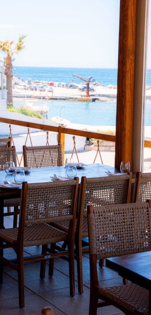 Dusk Panormo - table with aesthetic SEA view